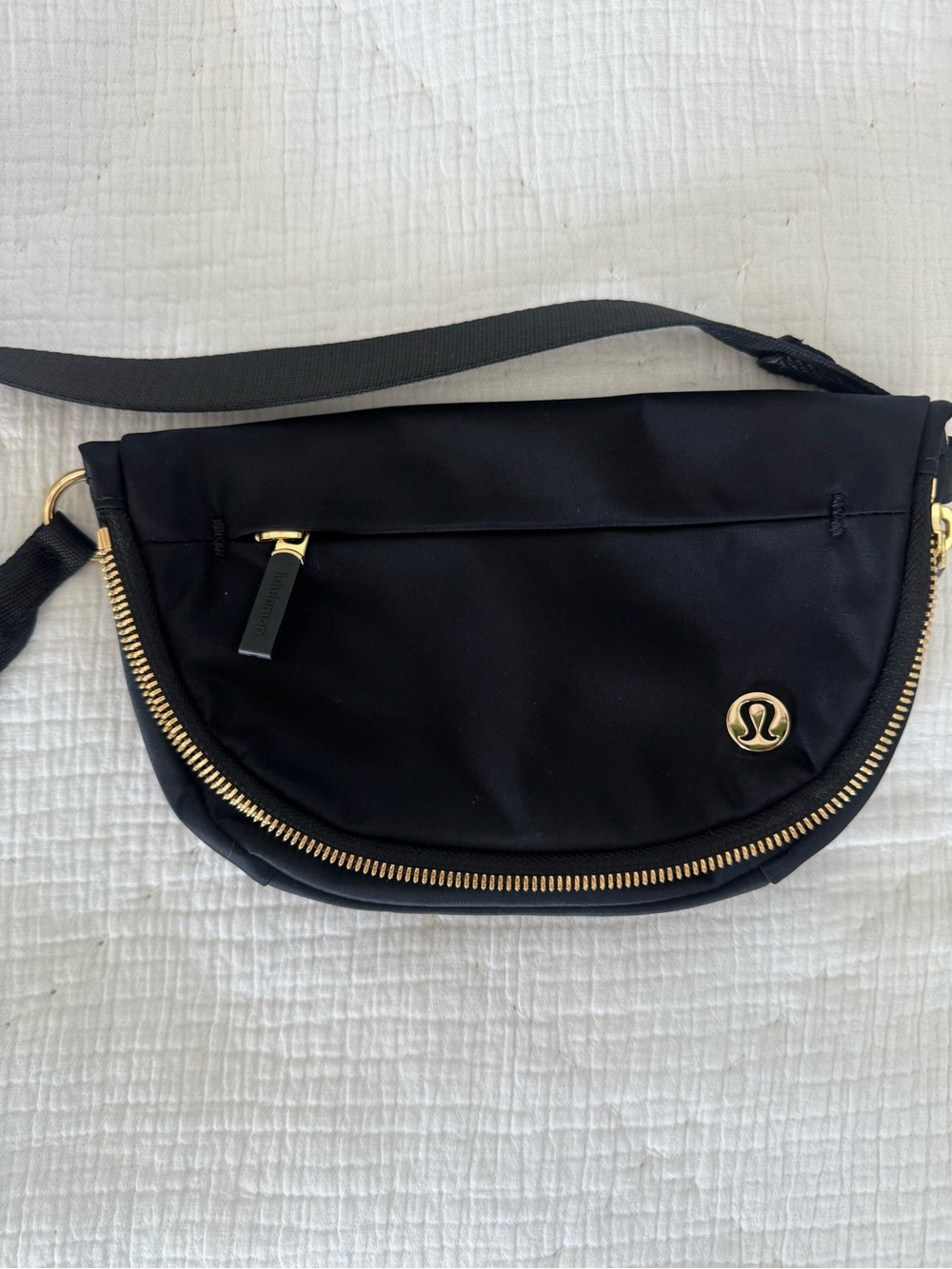 lululemon All Night Festival Bag Micro 2L Black Gold Crossbody